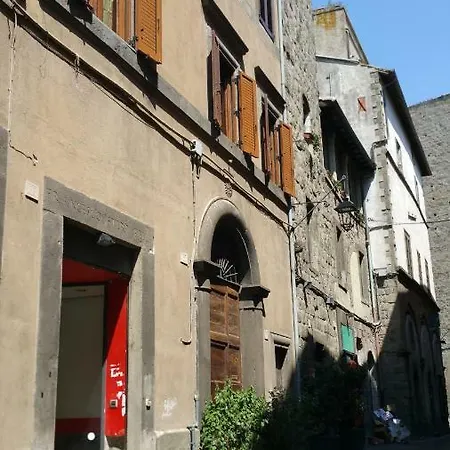 Camera Anna Zelli * Viterbo